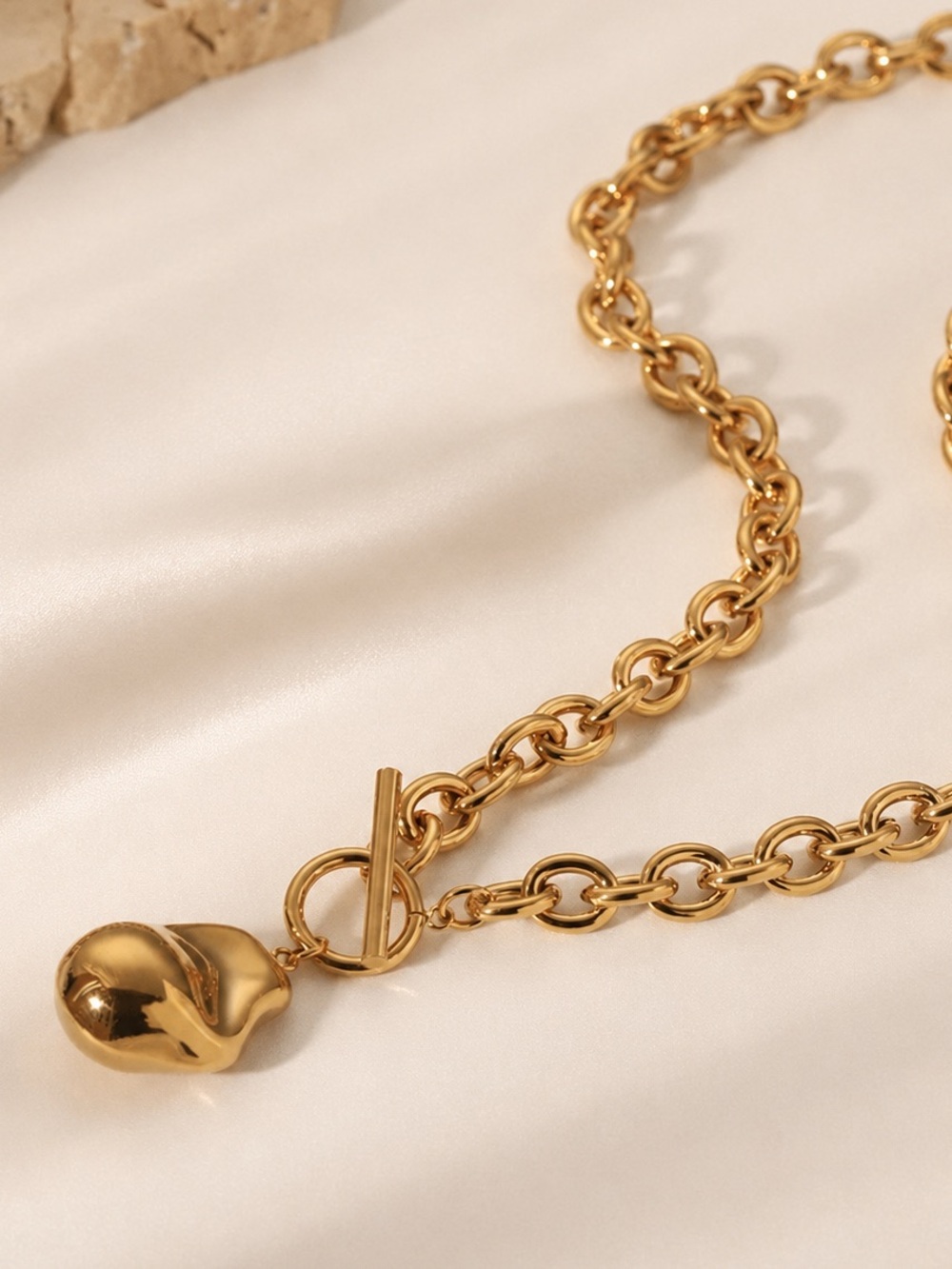 Chunky Gold Chain Toggle Clasp Necklace with Abstract Pebble Pendant